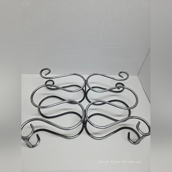 Elegant Silver Metal Wine Rack - Picture 7 of 7